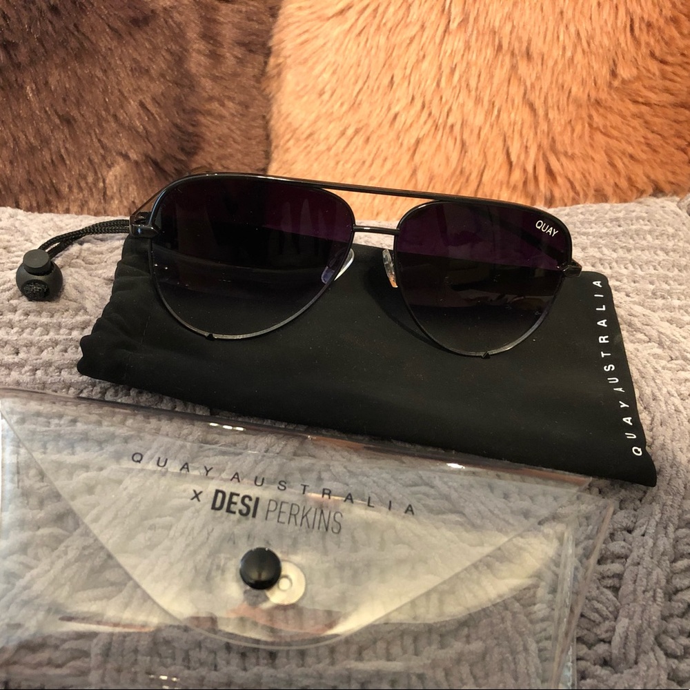 Quay + Desi black gradient aviators